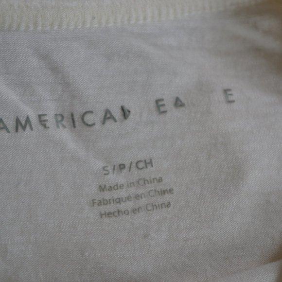 2/15$ Casual AEO long sleeve tee - Picture 7 of 7